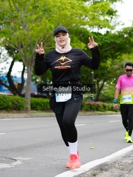 Runner Photo 2220790