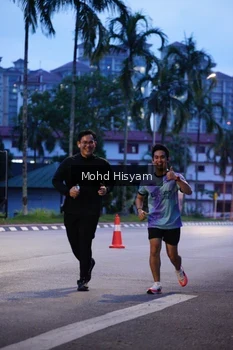 Runner Photo 2220960
