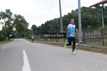 Runner Photo 2221032