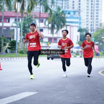 Runner Photo 2221085