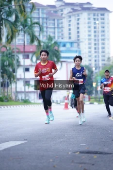 Runner Photo 2221143
