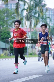 Runner Photo 2221155