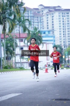 Runner Photo 2221212