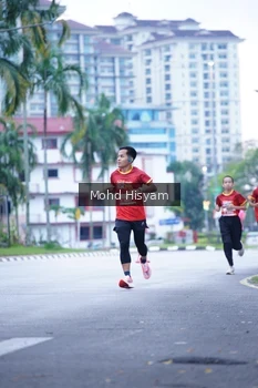 Runner Photo 2221215