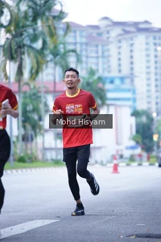 Runner Photo 2221275