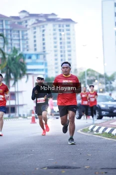 Runner Photo 2221390