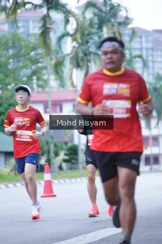 Runner Photo 2221414