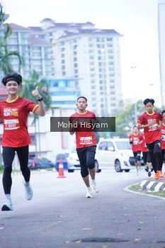 Runner Photo 2221434