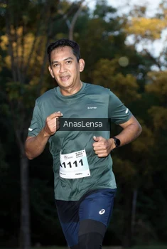 Runner Photo 2221541