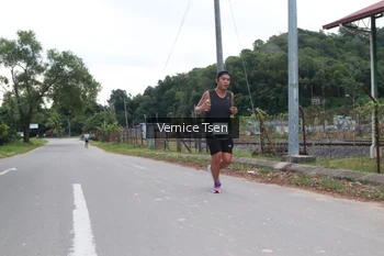 Runner Photo 2221642