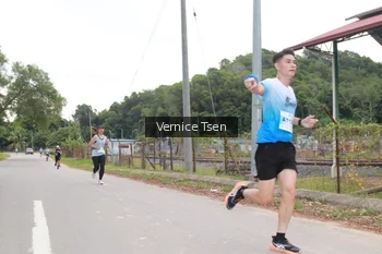 Runner Photo 2221683
