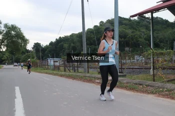 Runner Photo 2221696