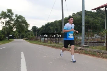 Runner Photo 2221823