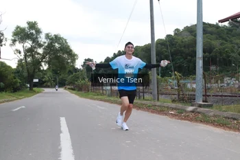 Runner Photo 2221871