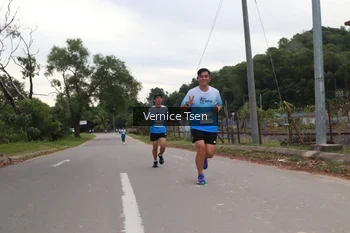 Runner Photo 2221952
