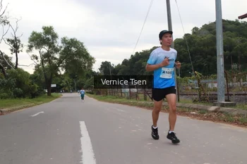 Runner Photo 2221983