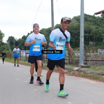 Runner Photo 2223437