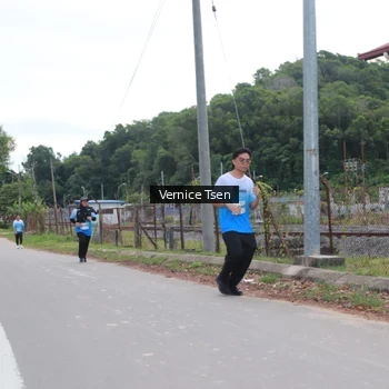 Runner Photo 2225437