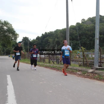 Runner Photo 2227037