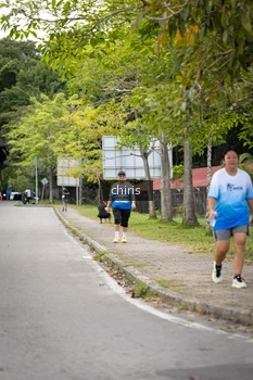 Runner Photo 2228342
