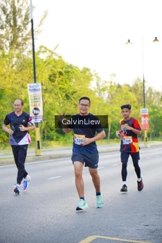 Runner Photo 2228963