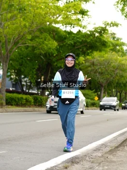 Runner Photo 2229883