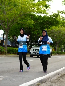 Runner Photo 2230046