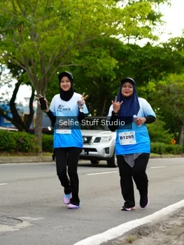 Runner Photo 2230060
