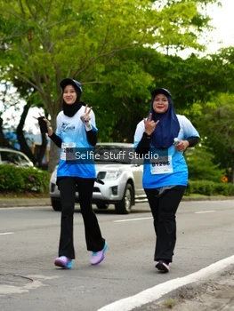 Runner Photo 2230064