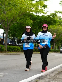 Runner Photo 2230071