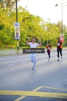 Runner Photo 2230076