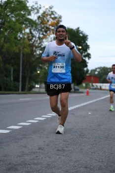 Runner Photo 2230513