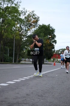 Runner Photo 2230924