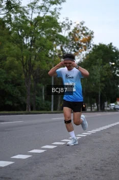 Runner Photo 2230934