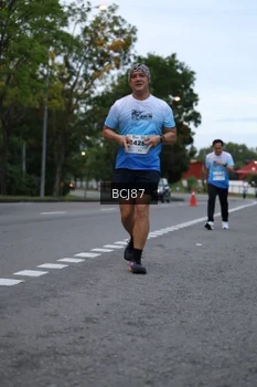 Runner Photo 2230942