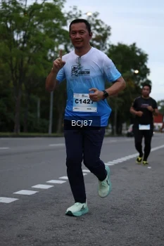 Runner Photo 2231007