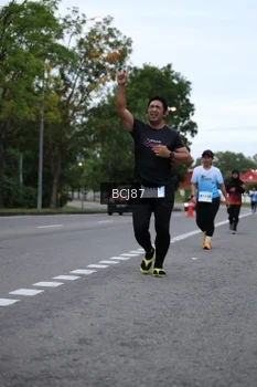 Runner Photo 2231010