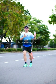 Runner Photo 2232002