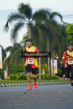 Runner Photo 2234036