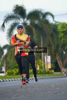 Runner Photo 2234137