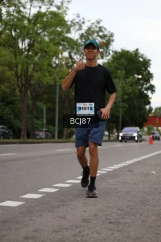 Runner Photo 2235116