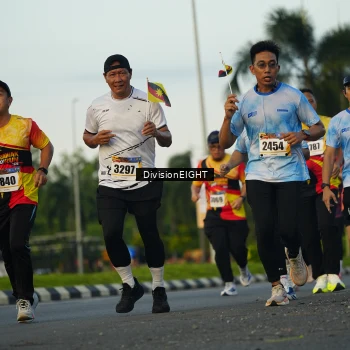 Runner Photo 2236002