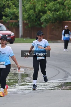 Runner Photo 2236112