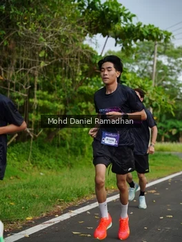 Runner Photo 2237570