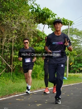 Runner Photo 2237731