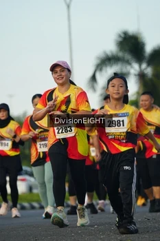 Runner Photo 2237782