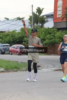 Runner Photo 2238157
