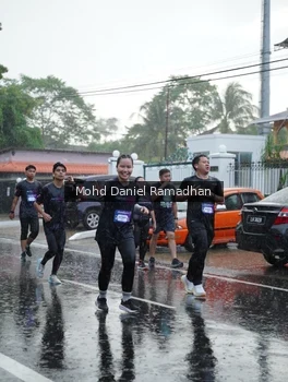 Runner Photo 2239047