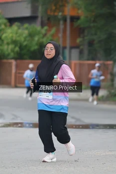 Runner Photo 2239346