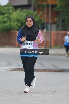 Runner Photo 2239402